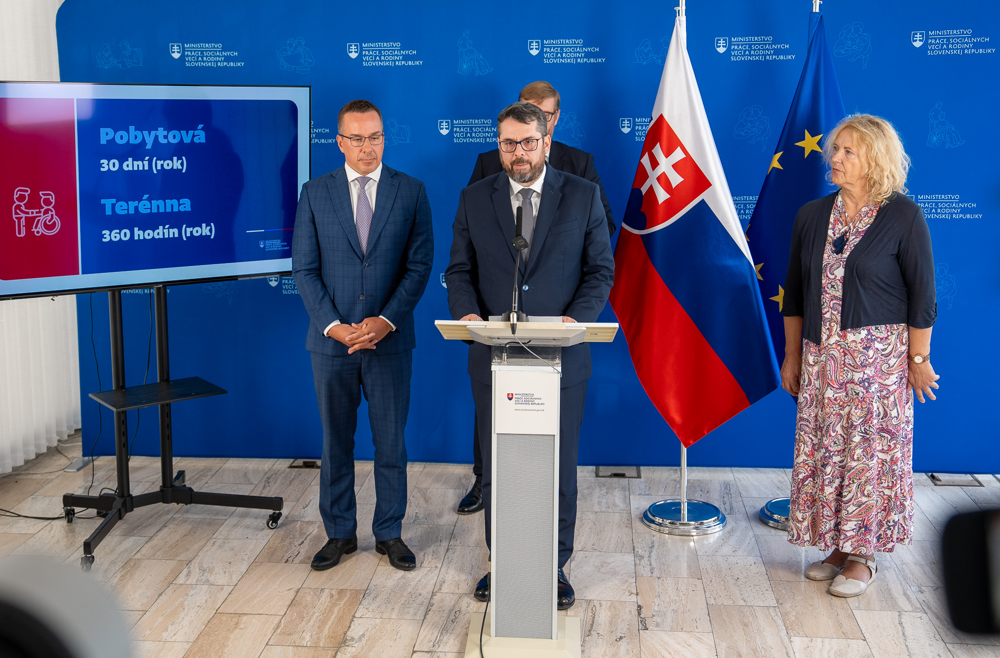 mpsvr tk minister prace e tomas k projektu odlahcovacej sluzby3 | WebJET CMS